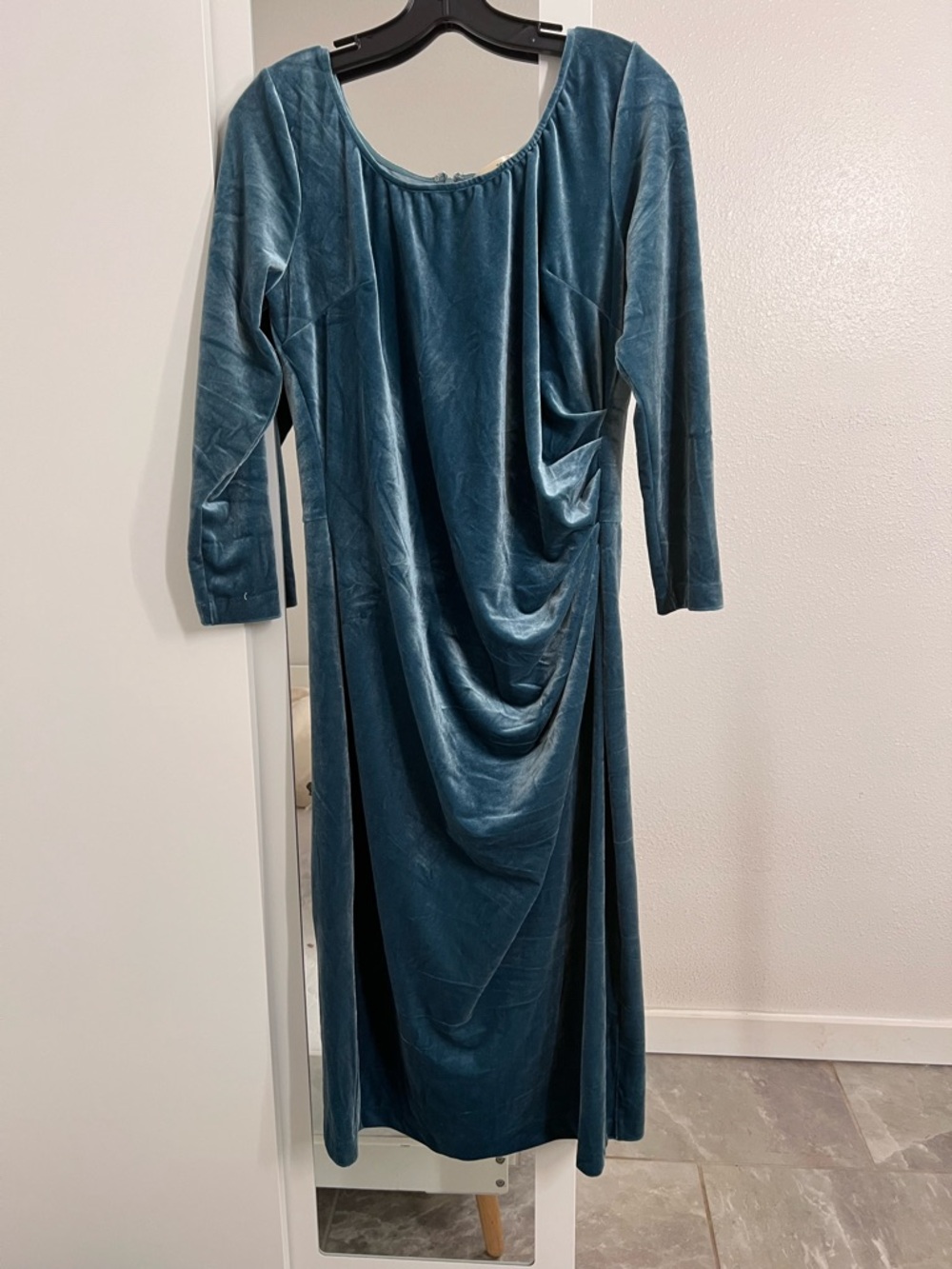 Elegant Teal Velvet Draped Women’s Dress